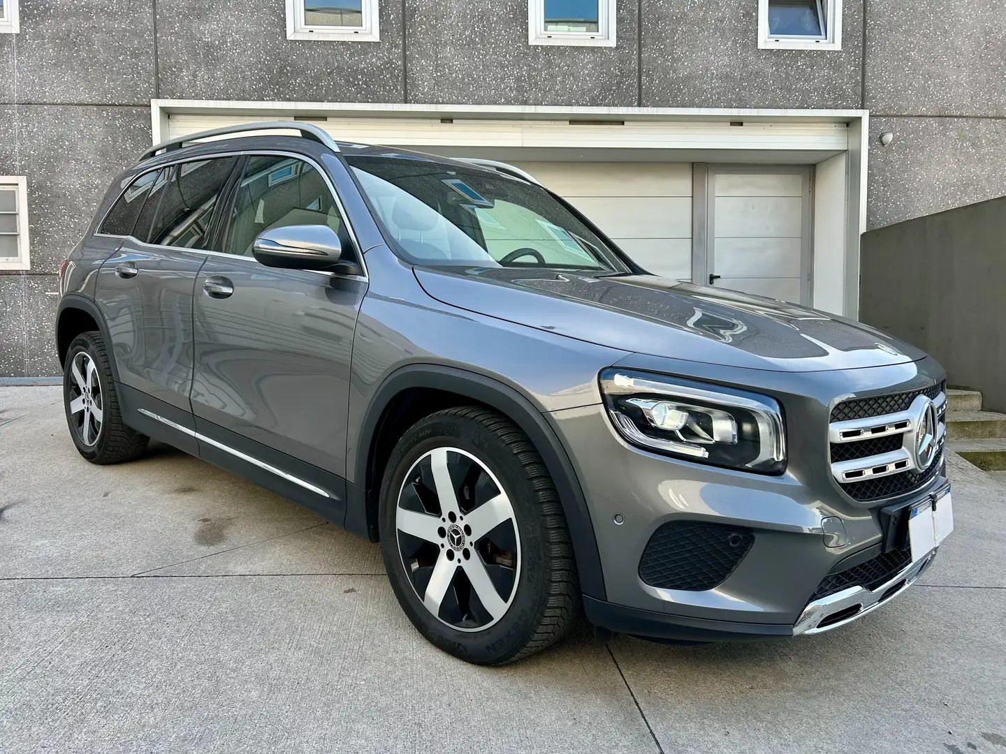 Mercedes-Benz GLB 200 GLB 200 Sport auto Grigio - 1