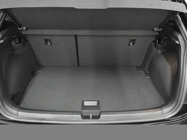 Volkswagen Polo view 8