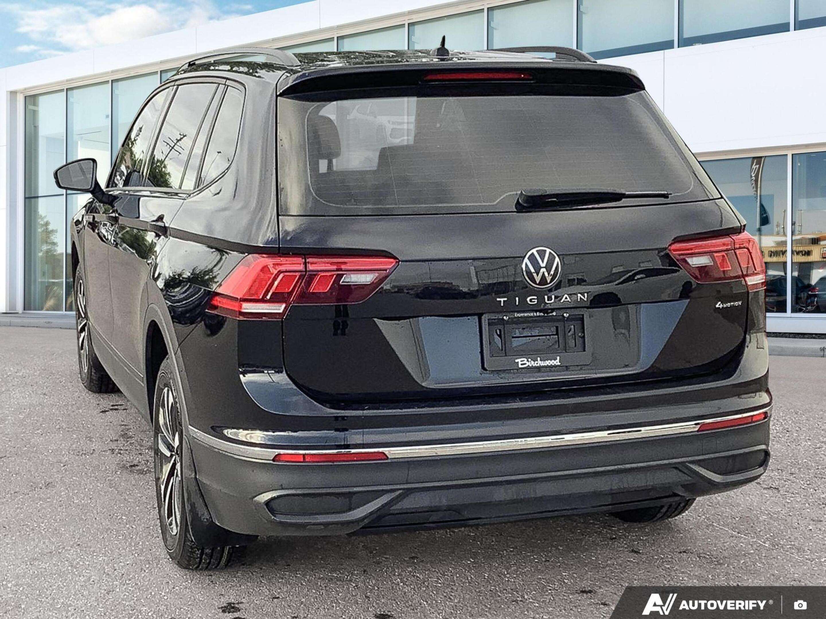 2022 Volkswagen Tiguan Trendline AWD | Local Vehicle | One Owner — снимка 1