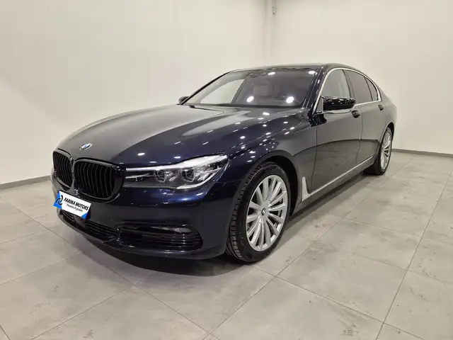 BMW 730 730d Luxury auto - ACC/Lim - Cam 360 - Tetto - 4 RUOTE STERZANTI