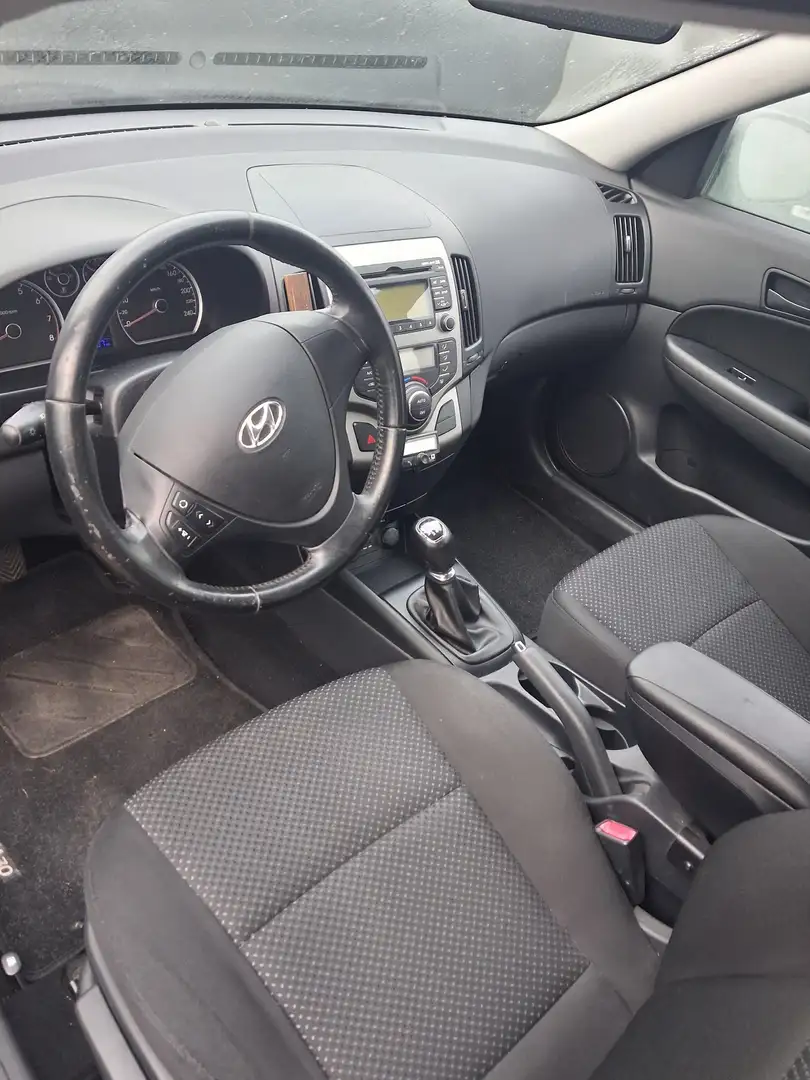 Hyundai i30 Export oder Händler - 1