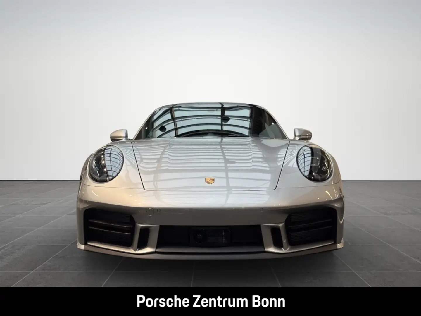 Porsche 992 911 Carrera 4S Sportabgas Surround-View LED Zilver - 2