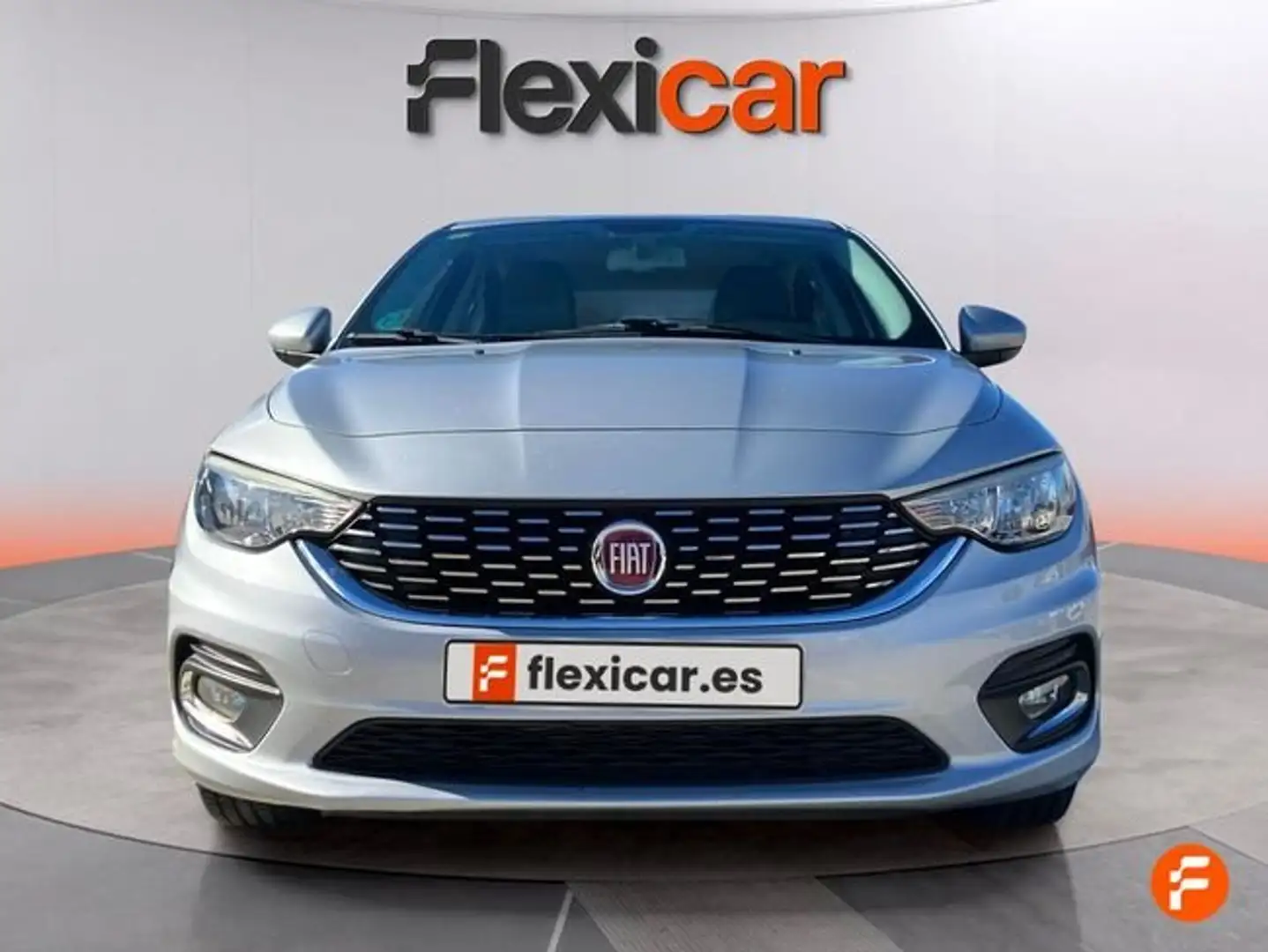 Fiat Tipo Sedán 1.3 Multijet II Lounge Gris - 2