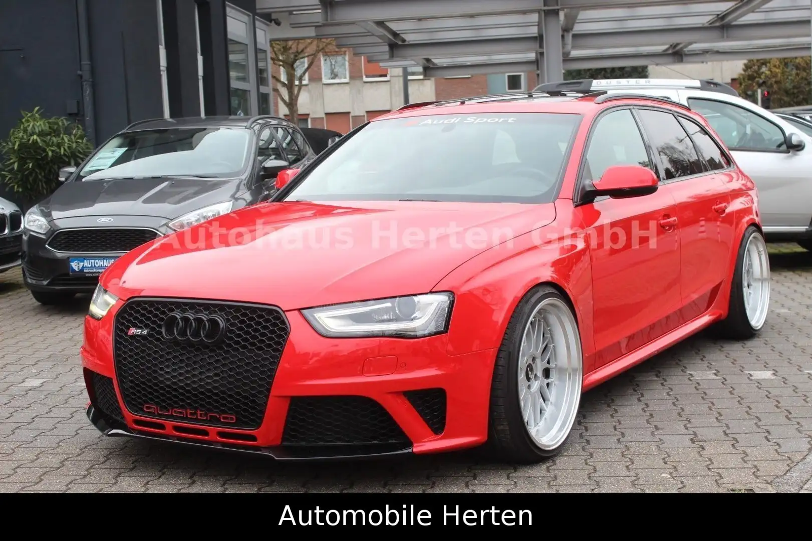 Audi RS4 Avant 4.2 FSI Quattro*MEGA OPTIK*MAX VOLL! Rouge - 1