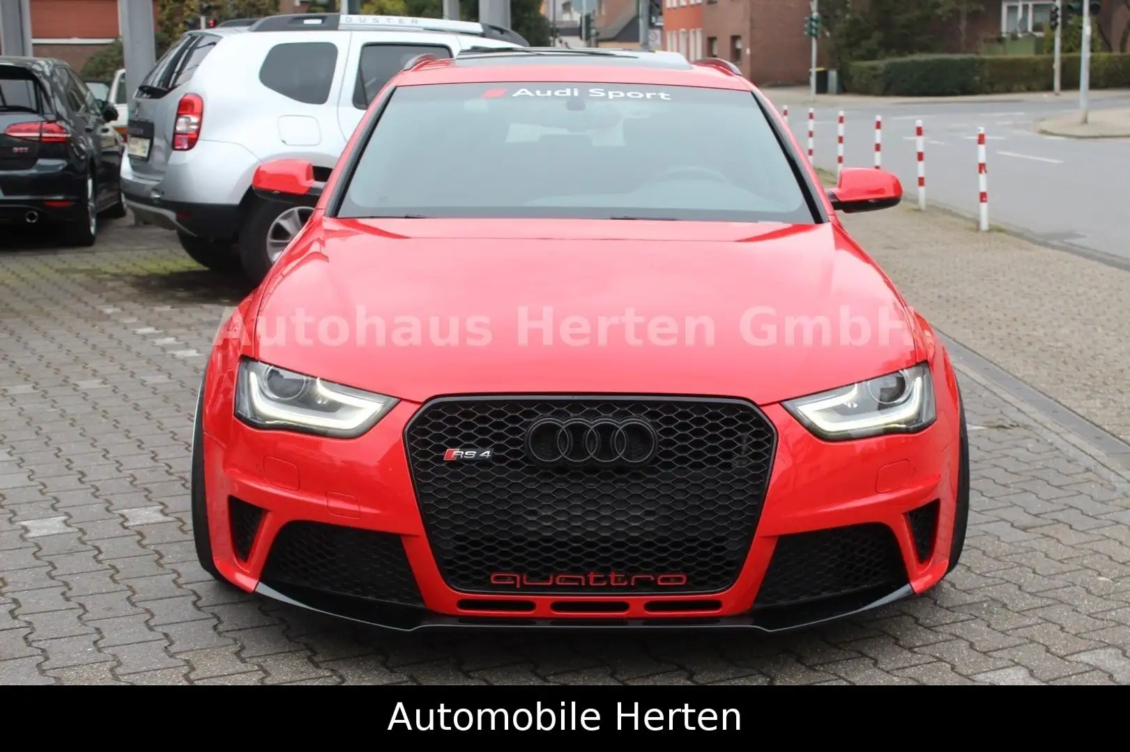 Audi RS4 Avant 4.2 FSI Quattro*MEGA OPTIK*MAX VOLL! Rouge - 2
