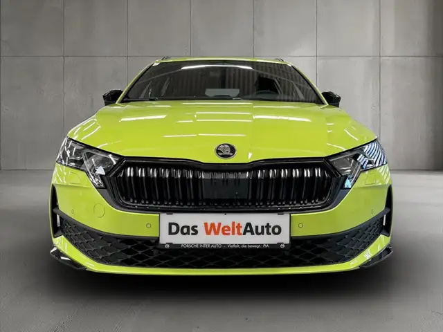 Skoda Octavia view 3