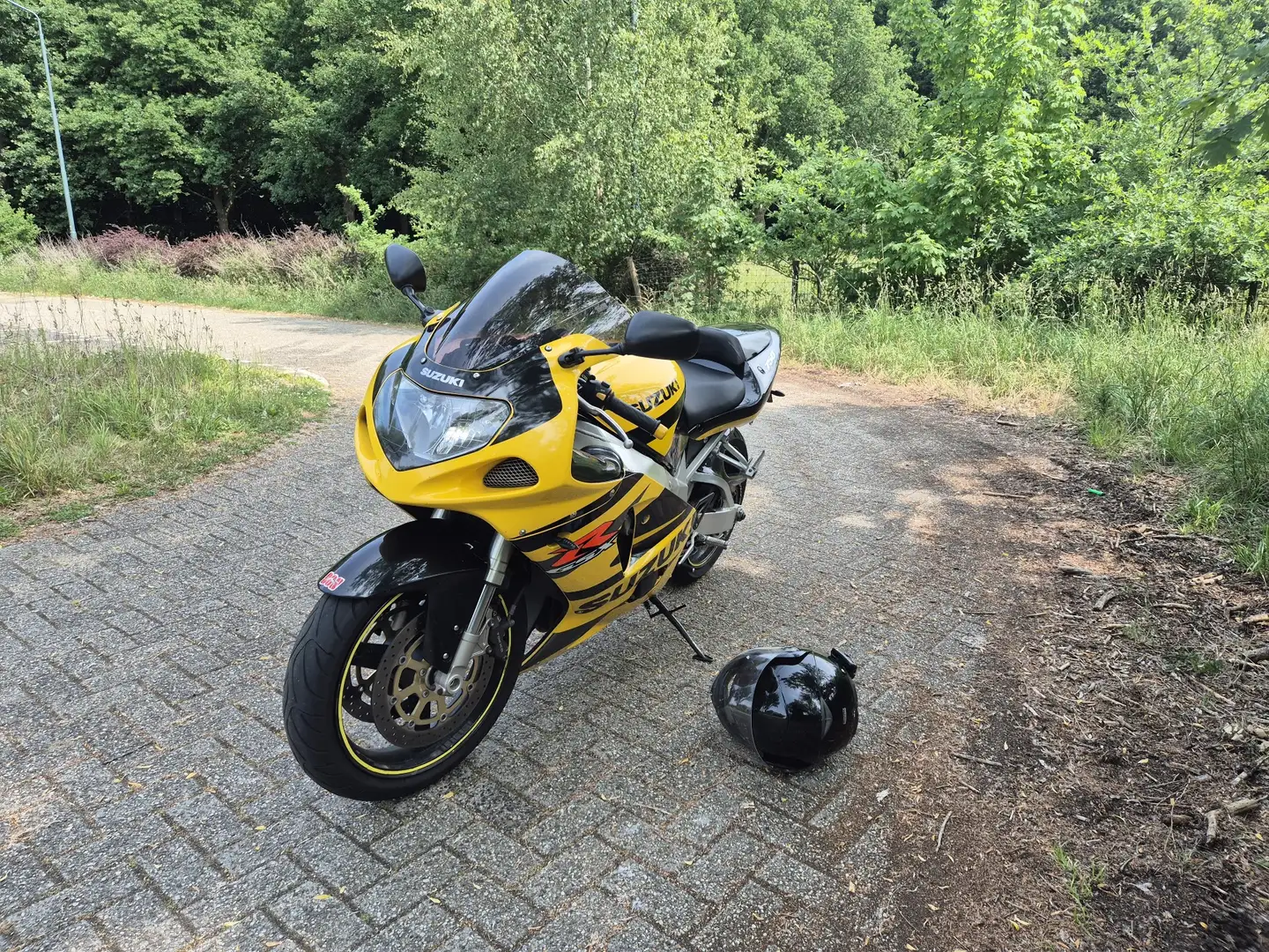 Suzuki GSX-R 750 carbon uitvoering icm met uniek gele kleurstelling Amarillo - 2