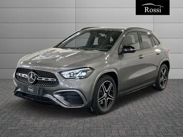 Mercedes-Benz GLA 200 d Automatic