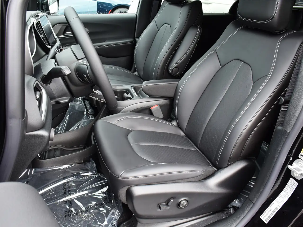 Chrysler Grand Caravan photo Chrysler Grand Caravan