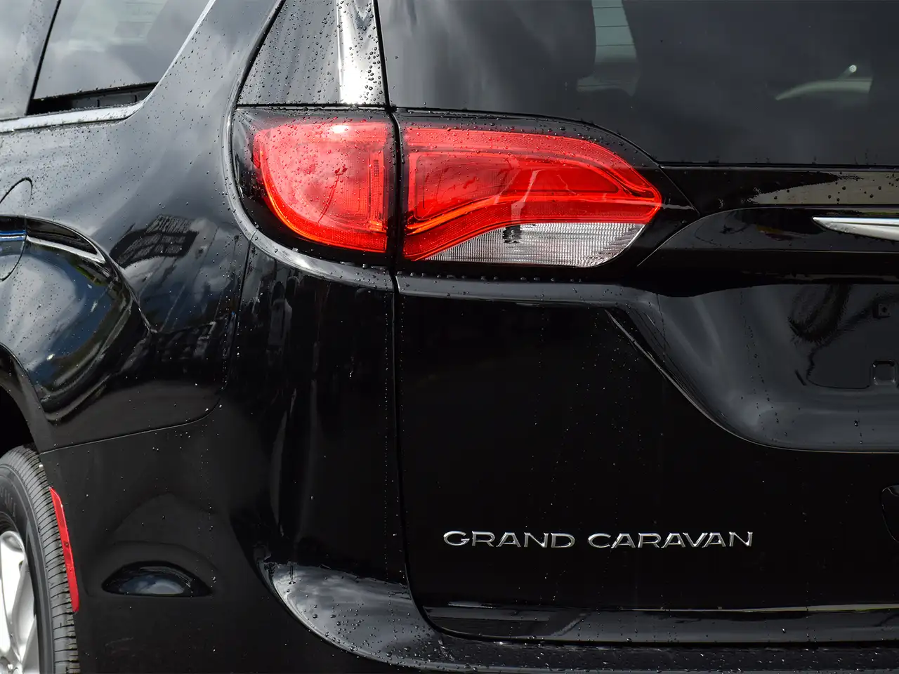 Chrysler Grand Caravan photo Chrysler Grand Caravan