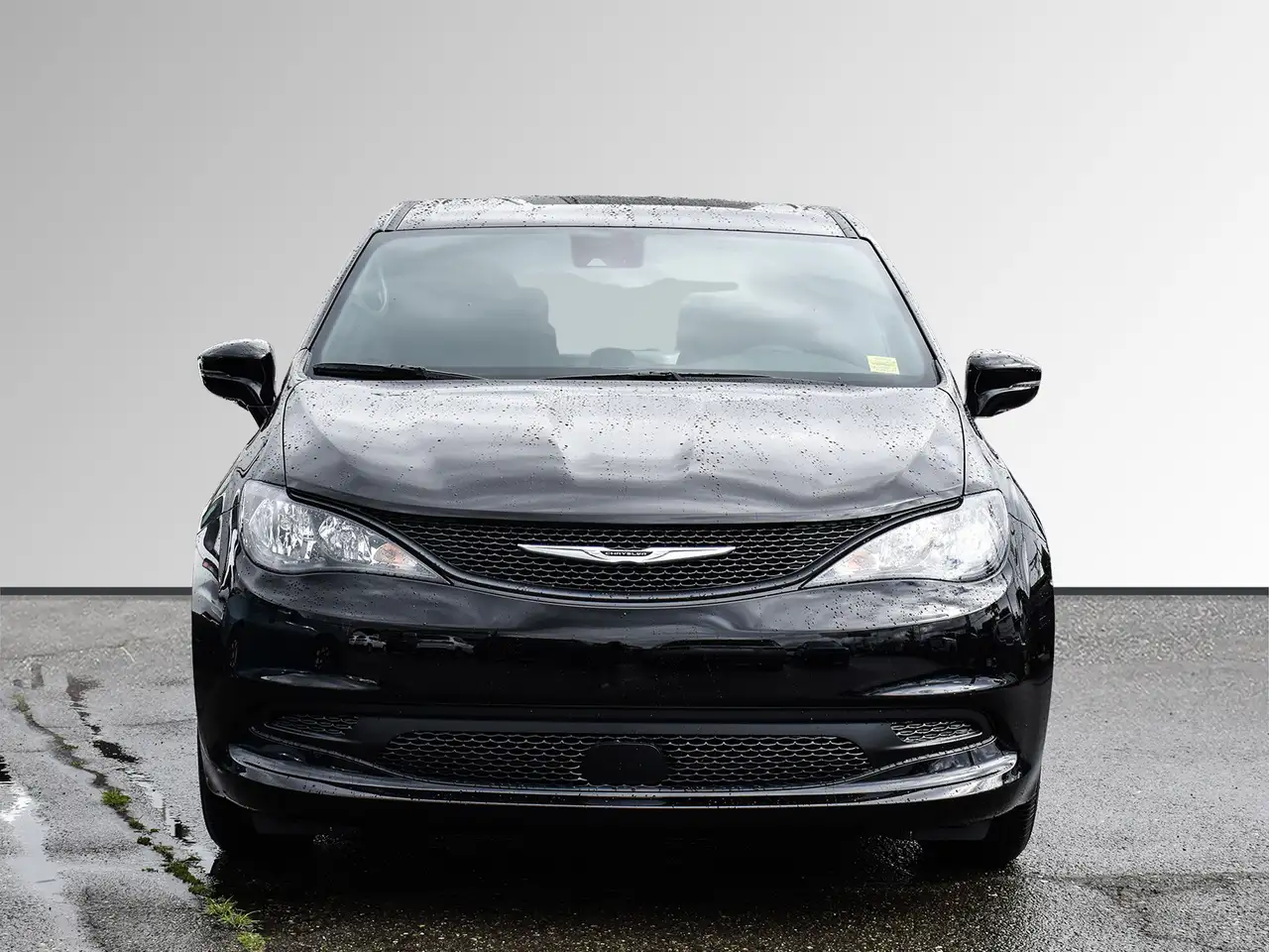 Chrysler Grand Caravan photo Chrysler Grand Caravan