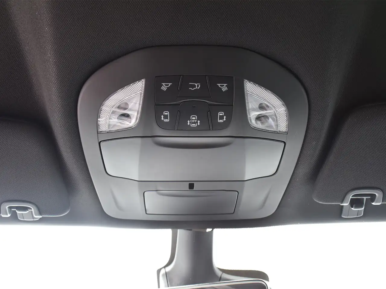 Chrysler Grand Caravan photo Chrysler Grand Caravan