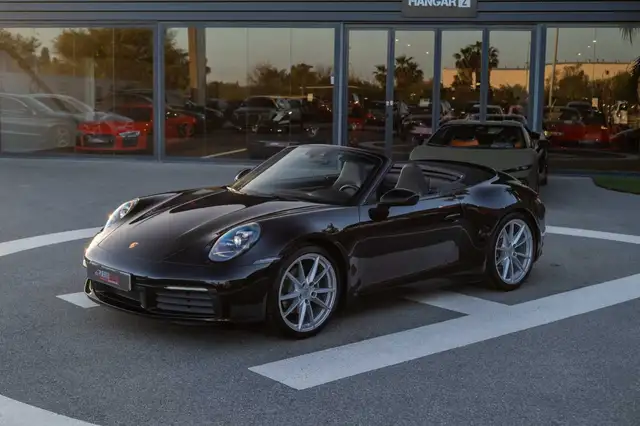 Porsche 911 view 3