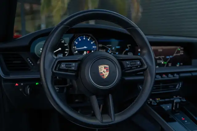 Porsche 911 view 14
