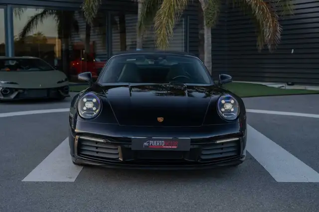Porsche 911 view 5