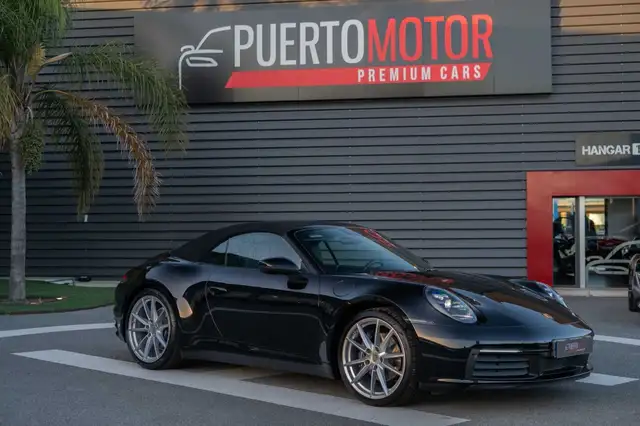 Porsche 911 view 4