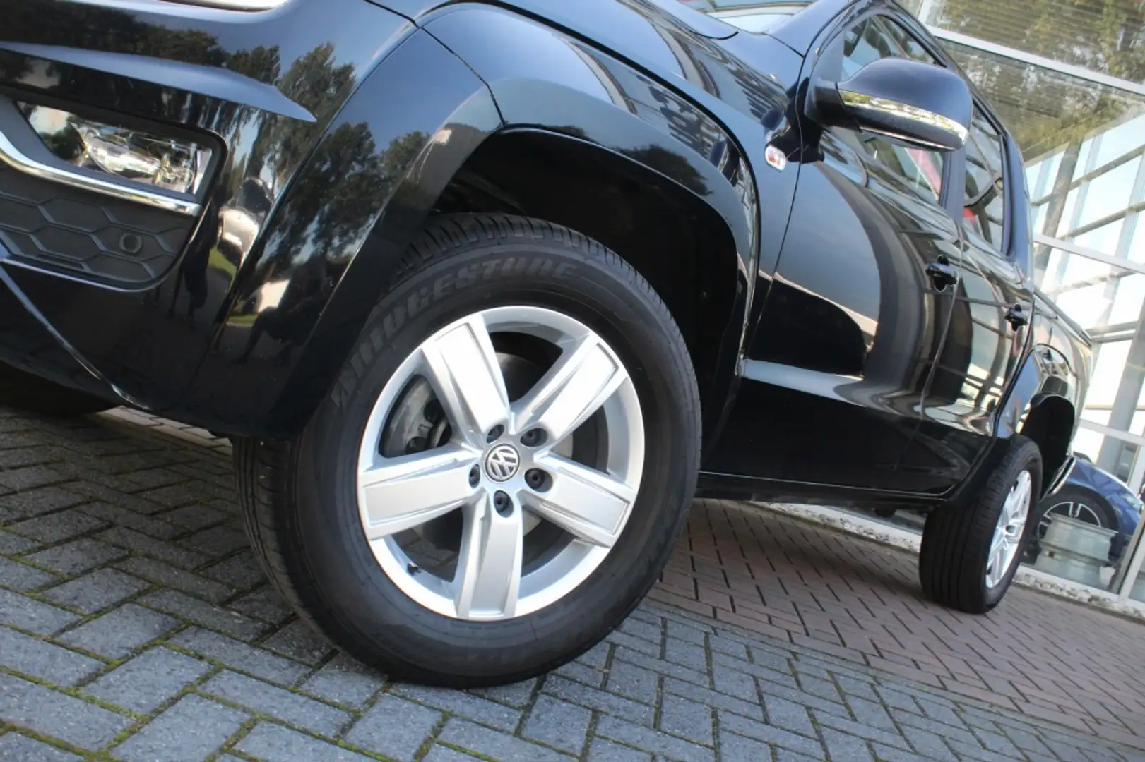 Volkswagen Amarok 3.0 TDI 258PK! 4M Plus High Zwart - 2