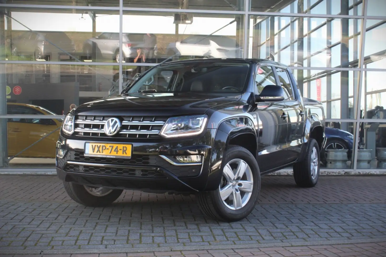Volkswagen Amarok 3.0 TDI 258PK! 4M Plus High Zwart - 1