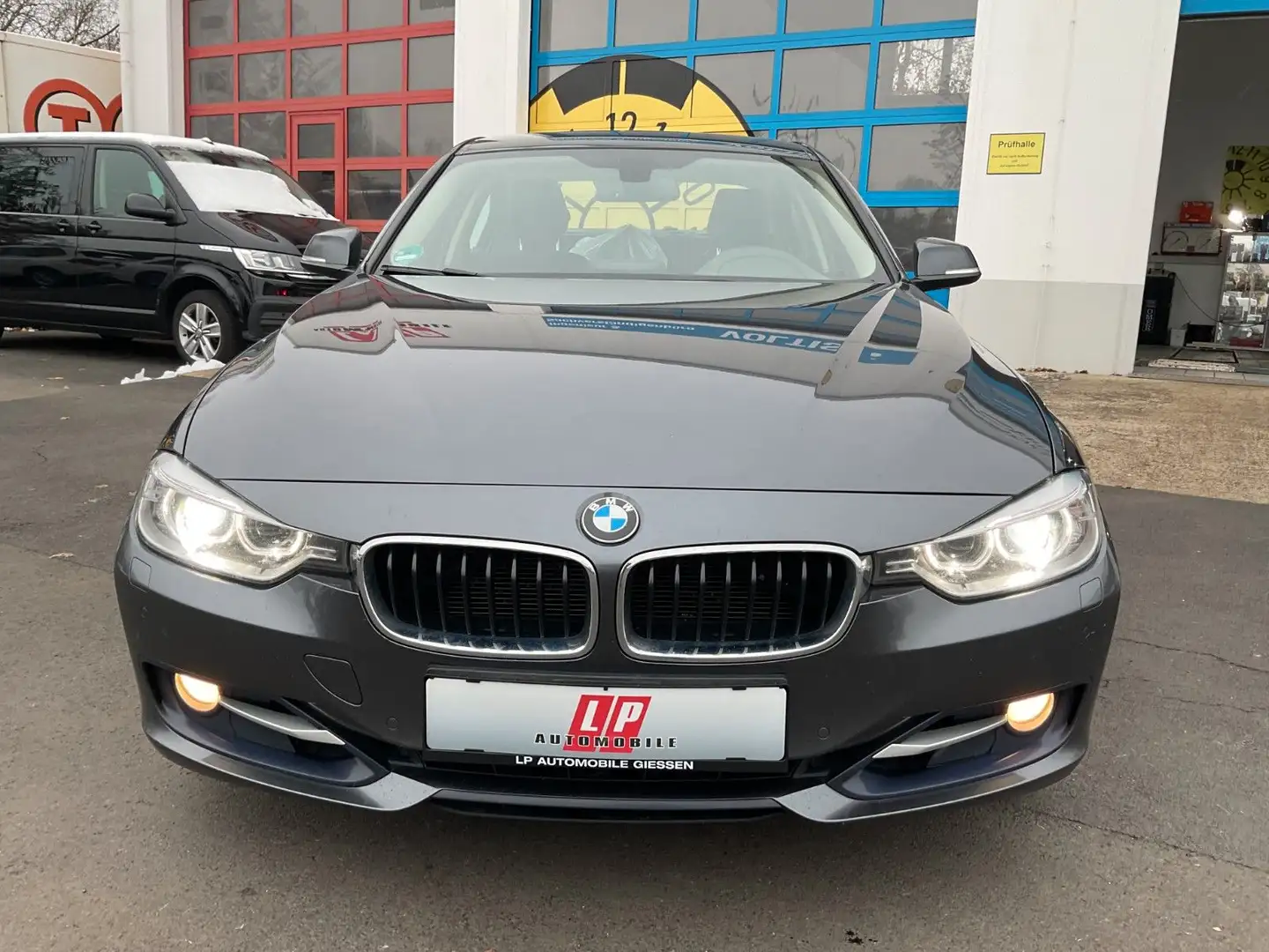 BMW 330 d Design Sport Aut. Xenon PDC Navi Memory Gris - 2