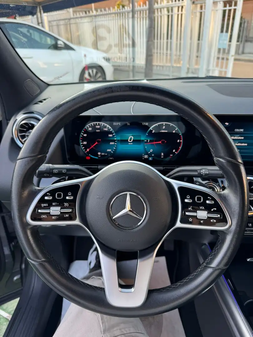 Mercedes-Benz GLA 180 d Premium auto Grigio - 2