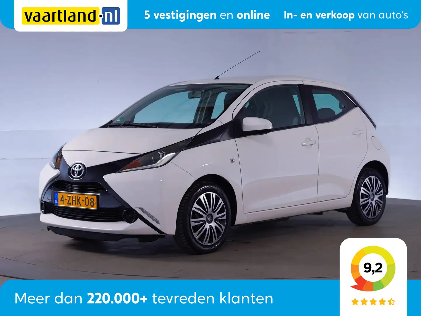 Toyota Aygo 1.0 VVT-i x-play 5-drs [ Navi Camera Airco Cruise Blanc - 1