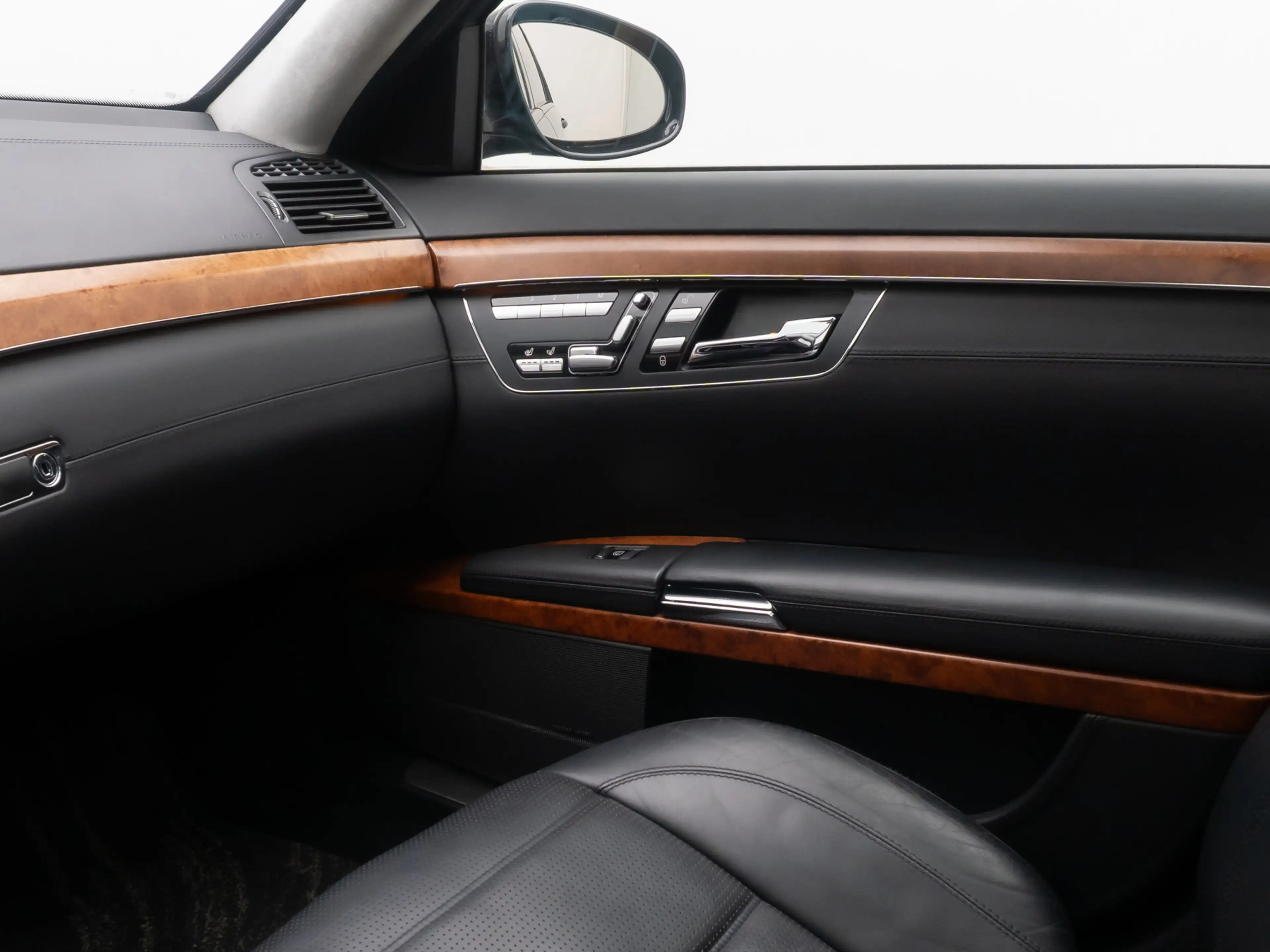 Mercedes-Benz S 65 AMG Long Massage BiXenon Kamera GSD 20Voll — photo 34