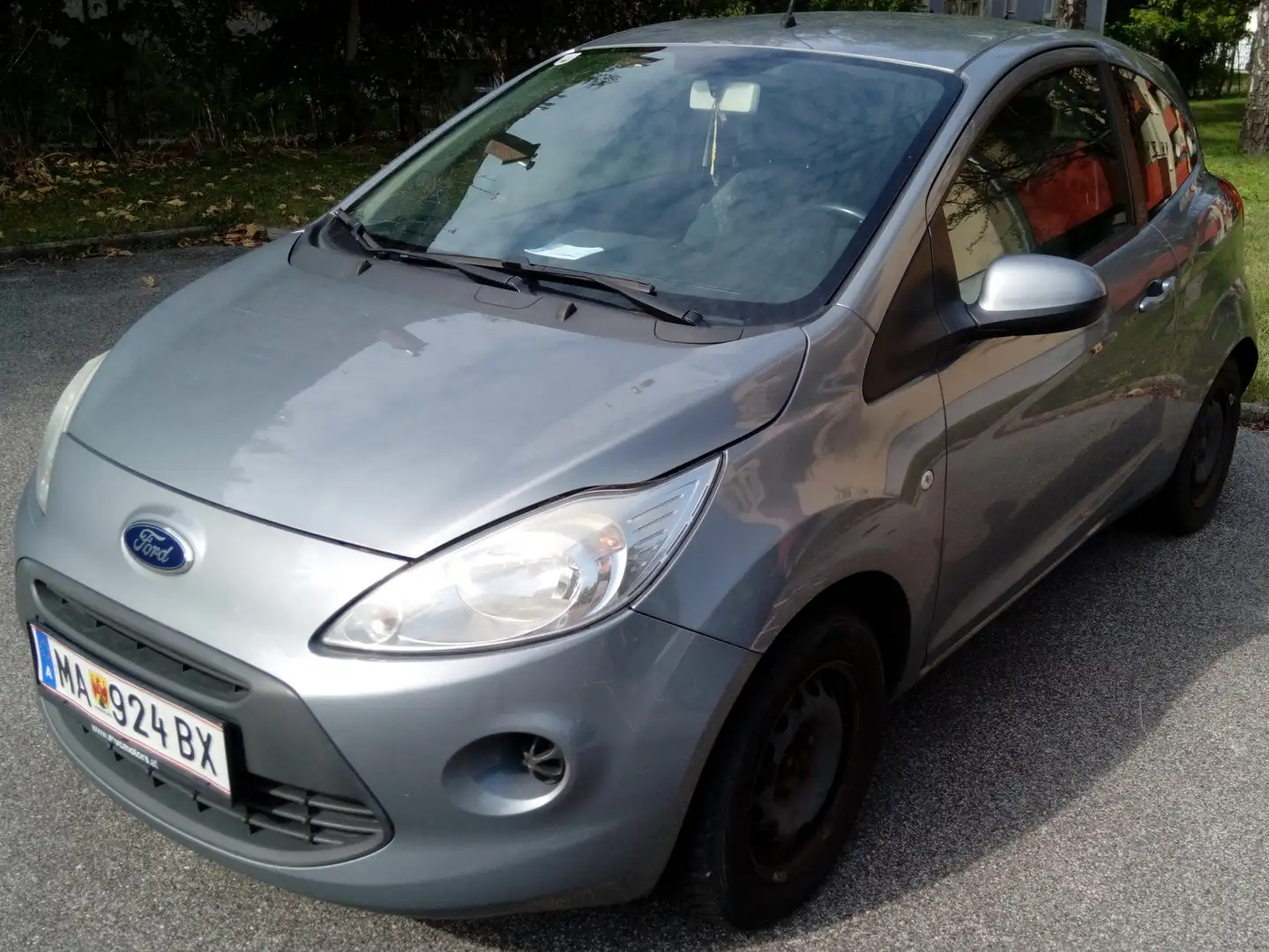 Ford Ka/Ka+ Ka 1,2 Titanium Titanium Grau - 1