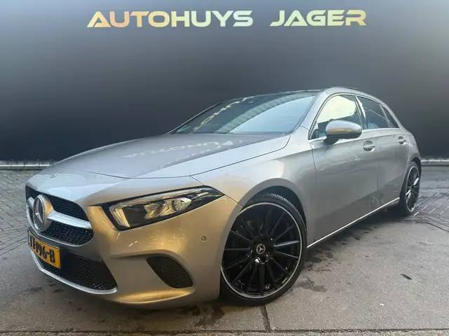 Mercedes-Benz A 200 Business Solution Plus Pano Camera