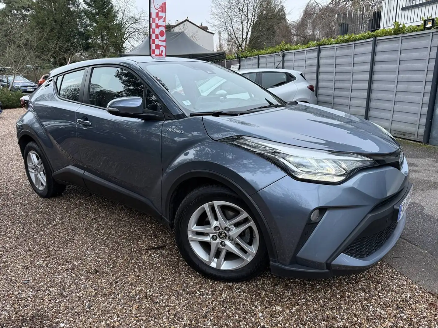 Toyota C-HR 122h Dynamic Business 2WD E-CVT Grau - 2