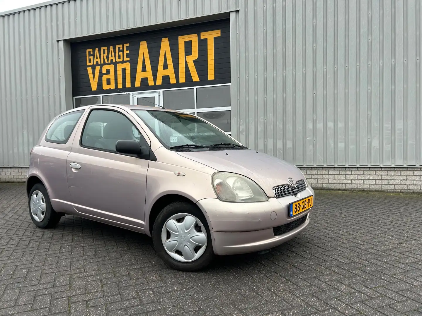 Toyota Yaris 1.3-16V VVT-i Sol | AIRCO | APK 11-2026 | Lila - 1
