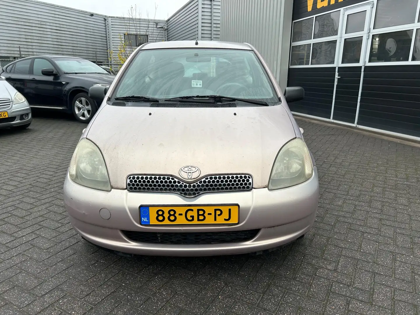 Toyota Yaris 1.3-16V VVT-i Sol | AIRCO | APK 11-2026 | Lila - 2