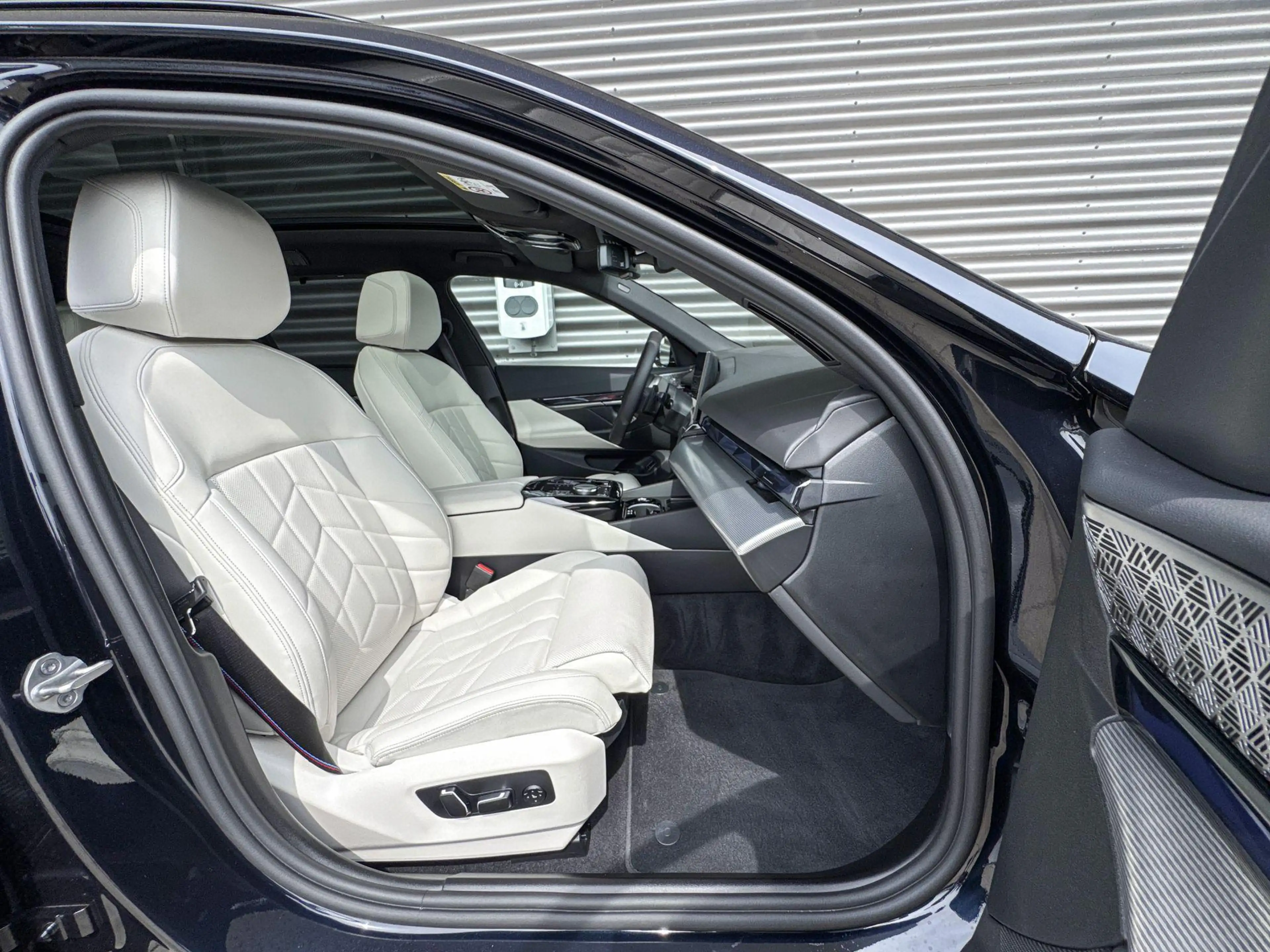 BMW 550 5 Serie Touring 550e xDrive — photo 6