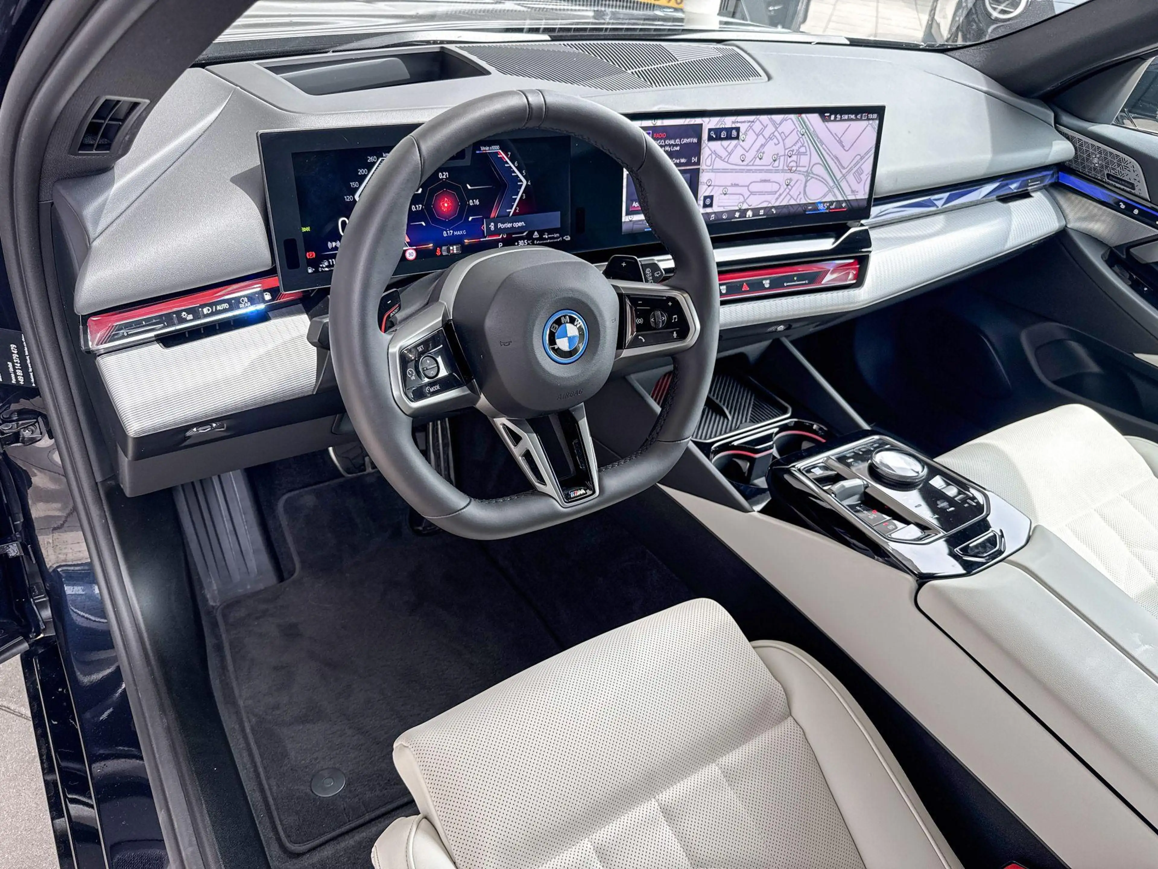 BMW 550 5 Serie Touring 550e xDrive — photo 5