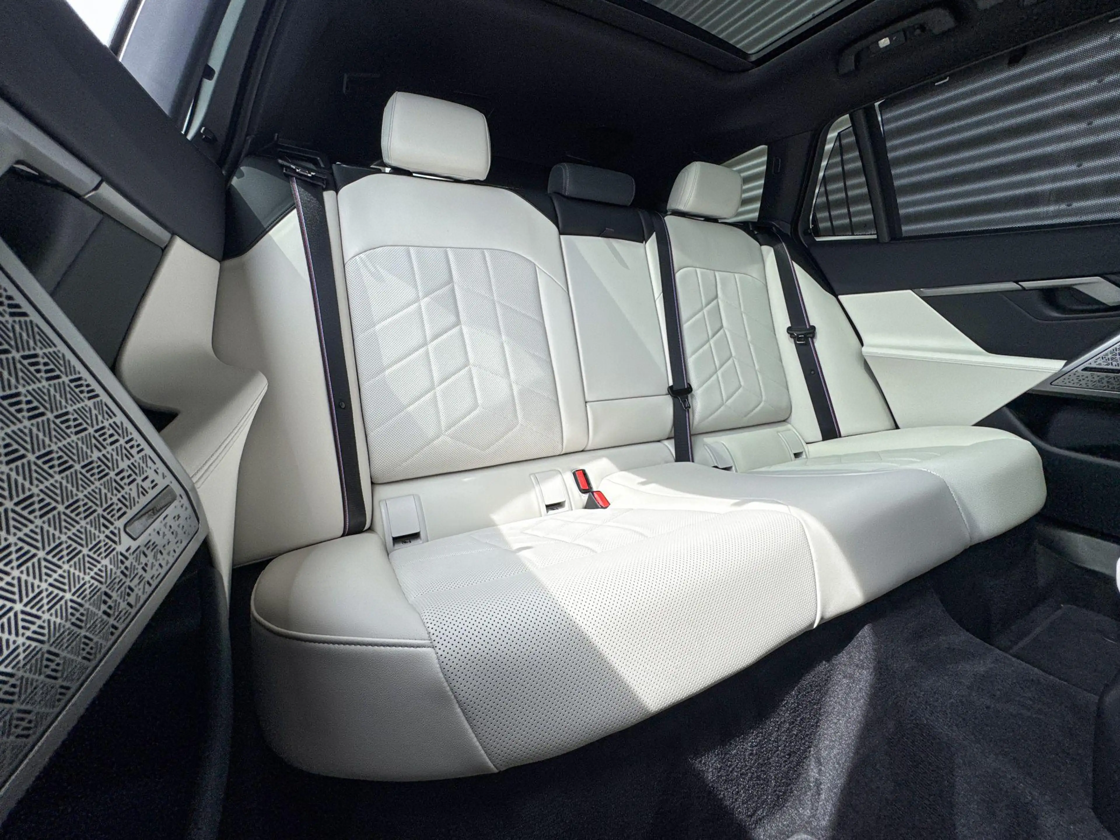 BMW 550 5 Serie Touring 550e xDrive — photo 8