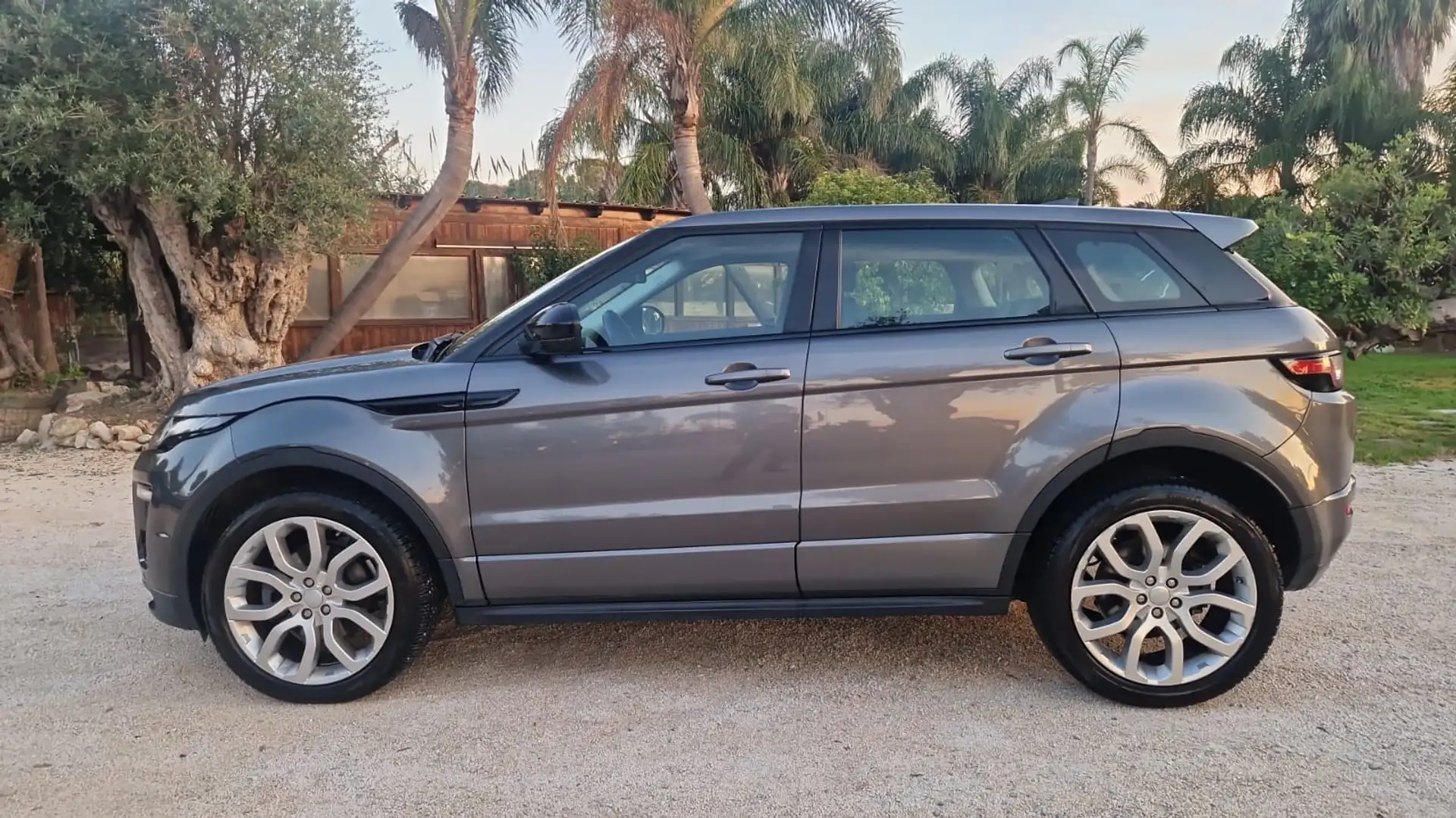 Land Rover Range Rover Evoque 5p 2.2 td4 SE DYNAMIC 150cv Grigio - 1