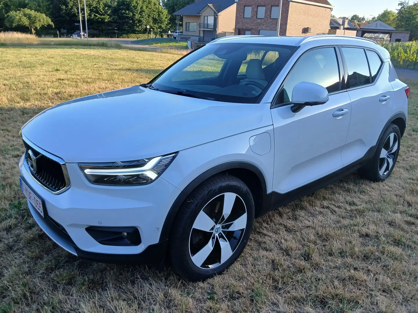 Volvo XC40 T5 Twin Engine DKG Momentum Pro - 1