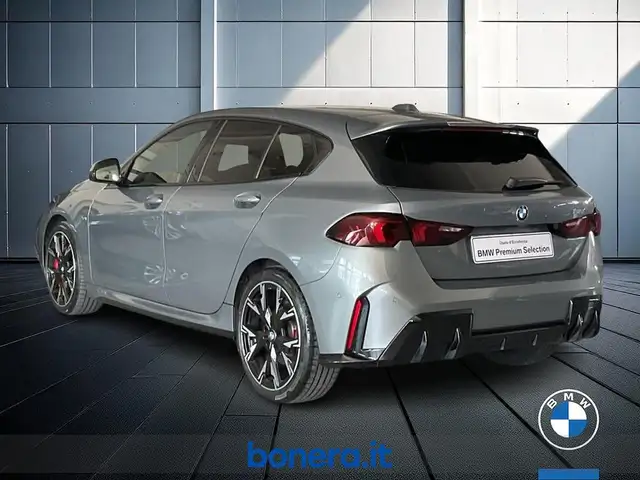 BMW 1 Series view 8