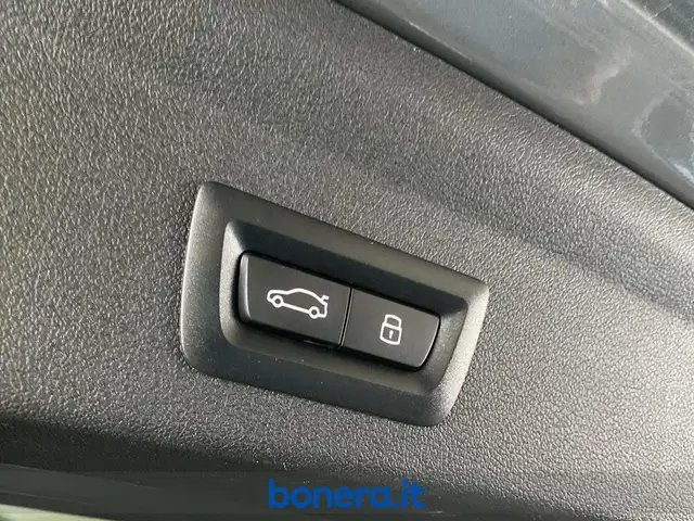 BMW 1 Series view 14
