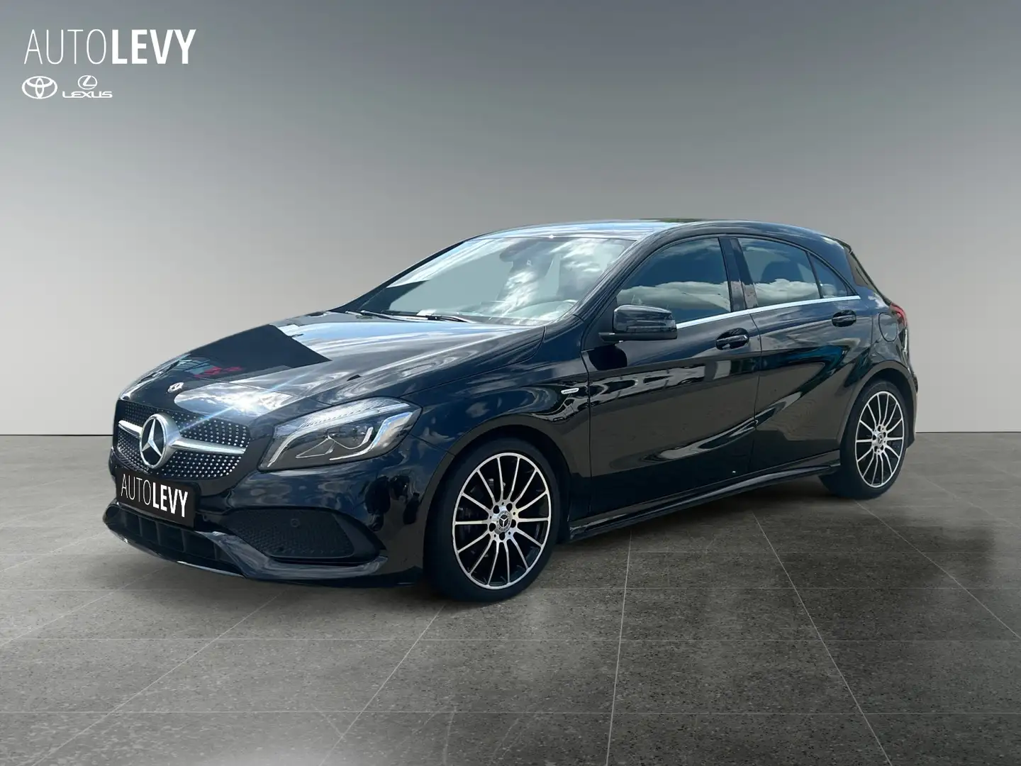 Mercedes-Benz A 180 A180 AMG-Line DCT LED*Alcantara*SHZ*Keyless Entry Black - 2