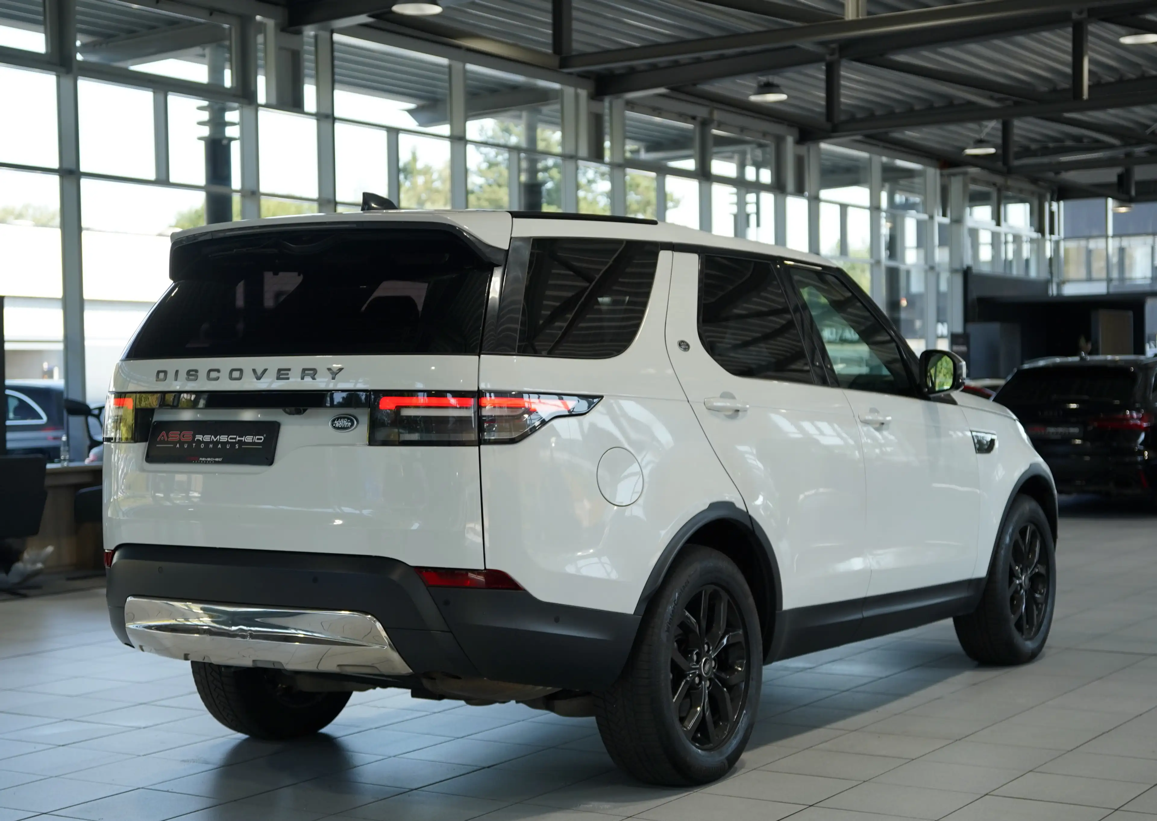 Land Rover Discovery S SD4 *Standheizung *Kamera *AHK * — photo 7