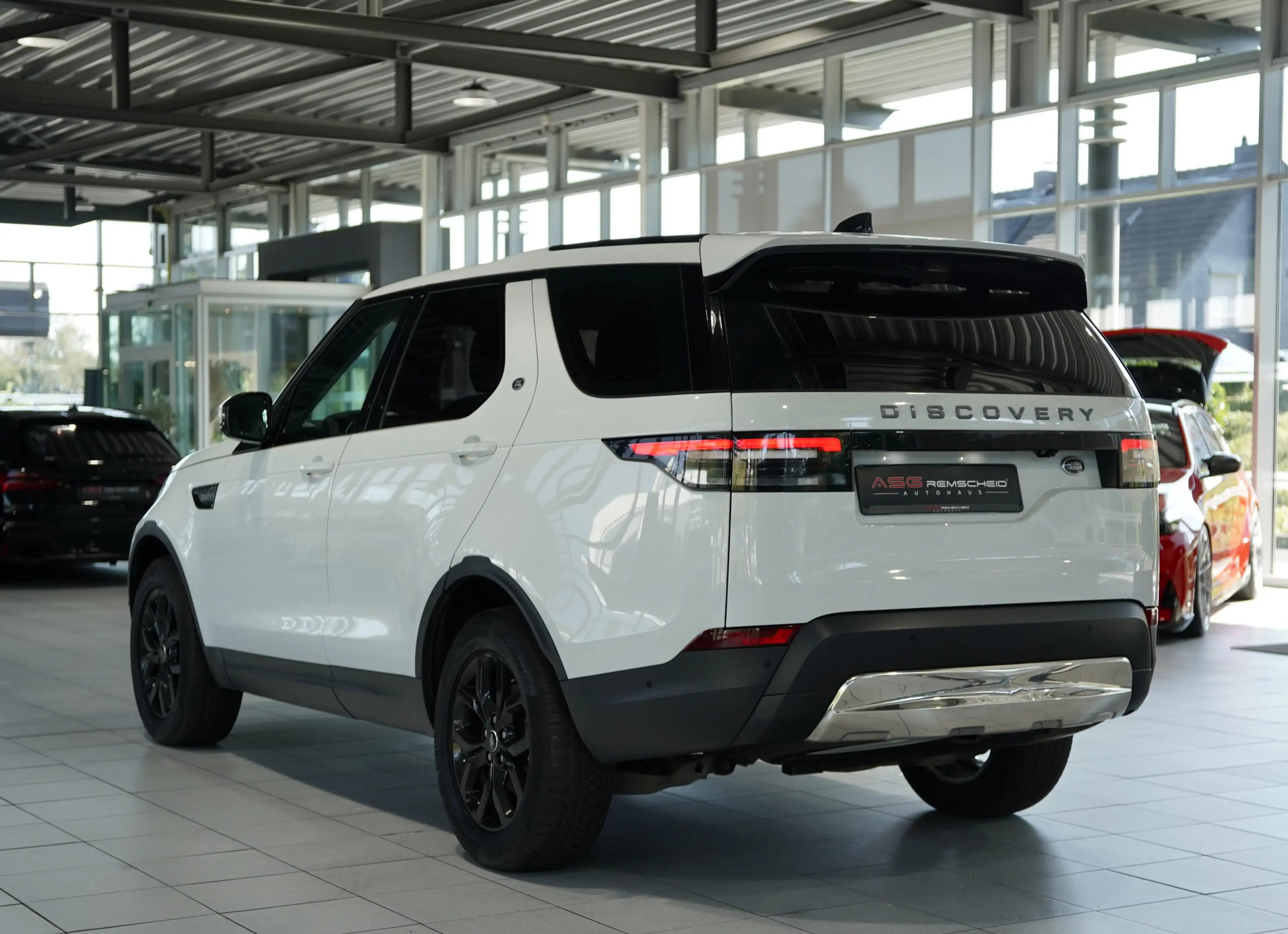 Land Rover Discovery S SD4 *Standheizung *Kamera *AHK * — photo 9