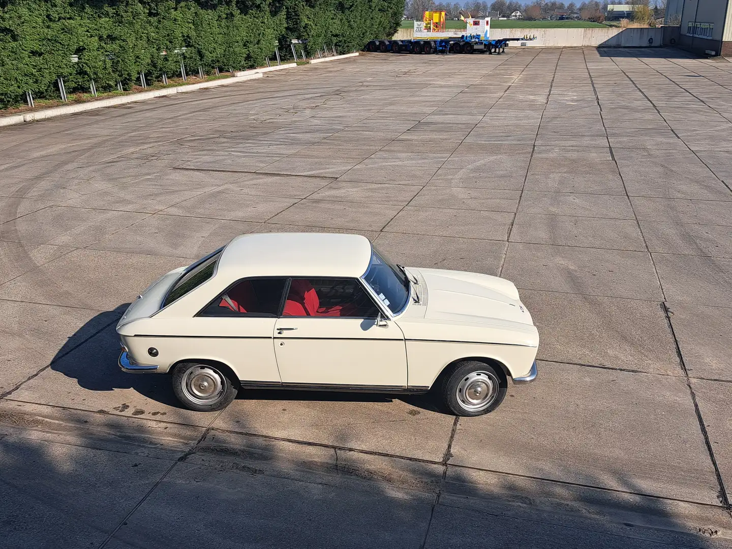 Peugeot 204 Coupe White - 2