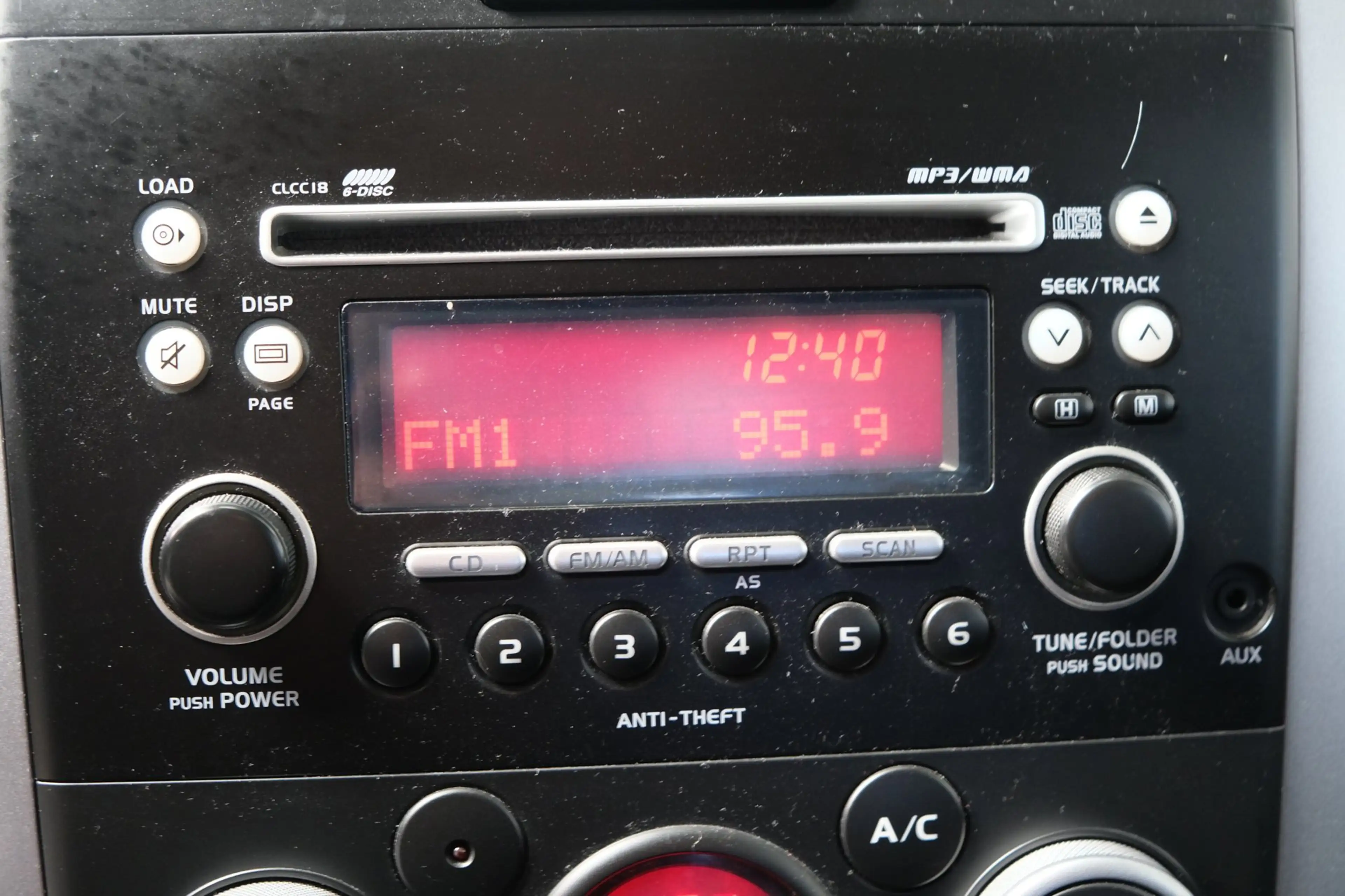 Suzuki Grand Vitara 2.4 Exclusive Automaat - Airco, PDC. — photo 16