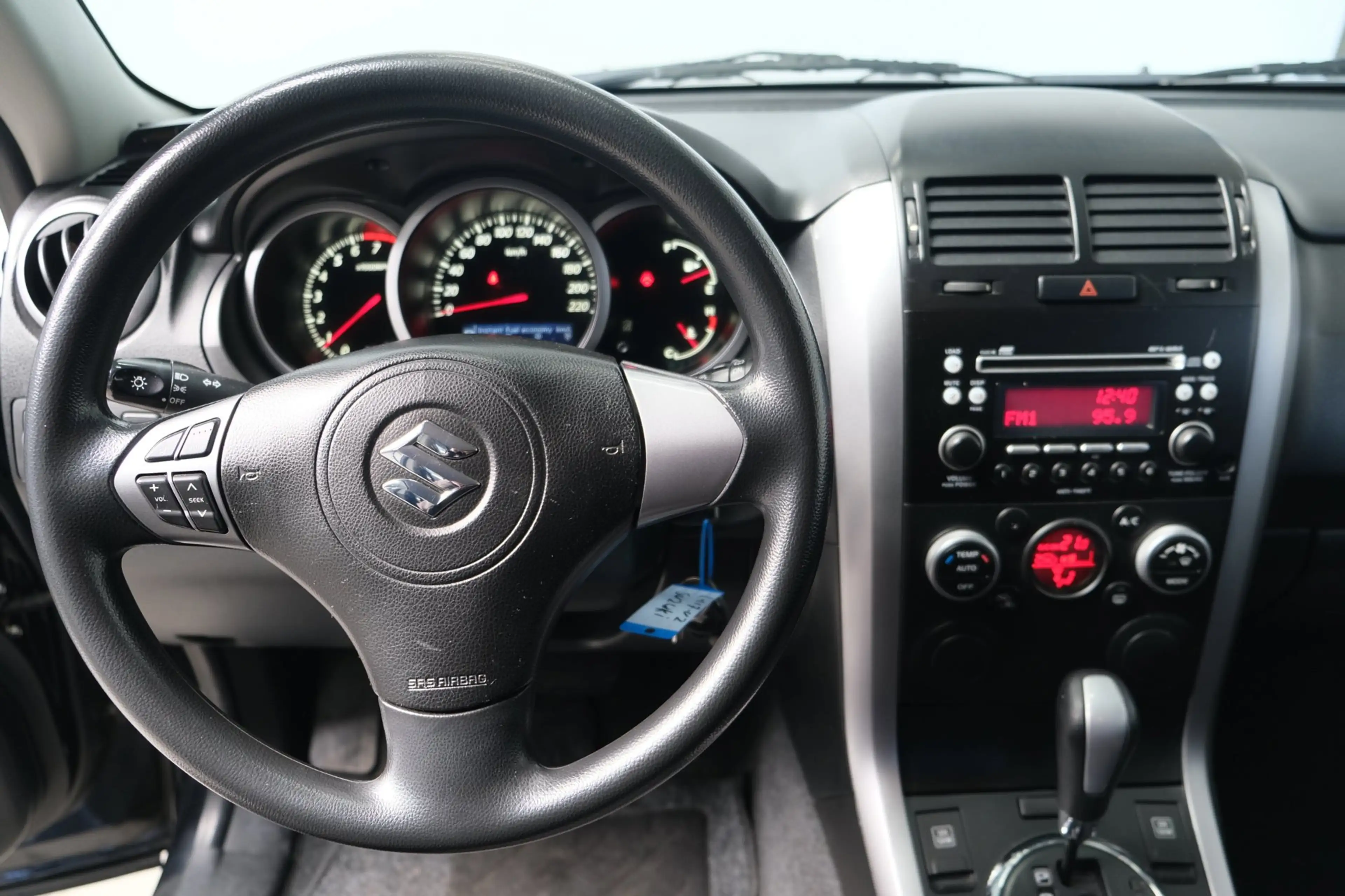 Suzuki Grand Vitara 2.4 Exclusive Automaat - Airco, PDC. — photo 15