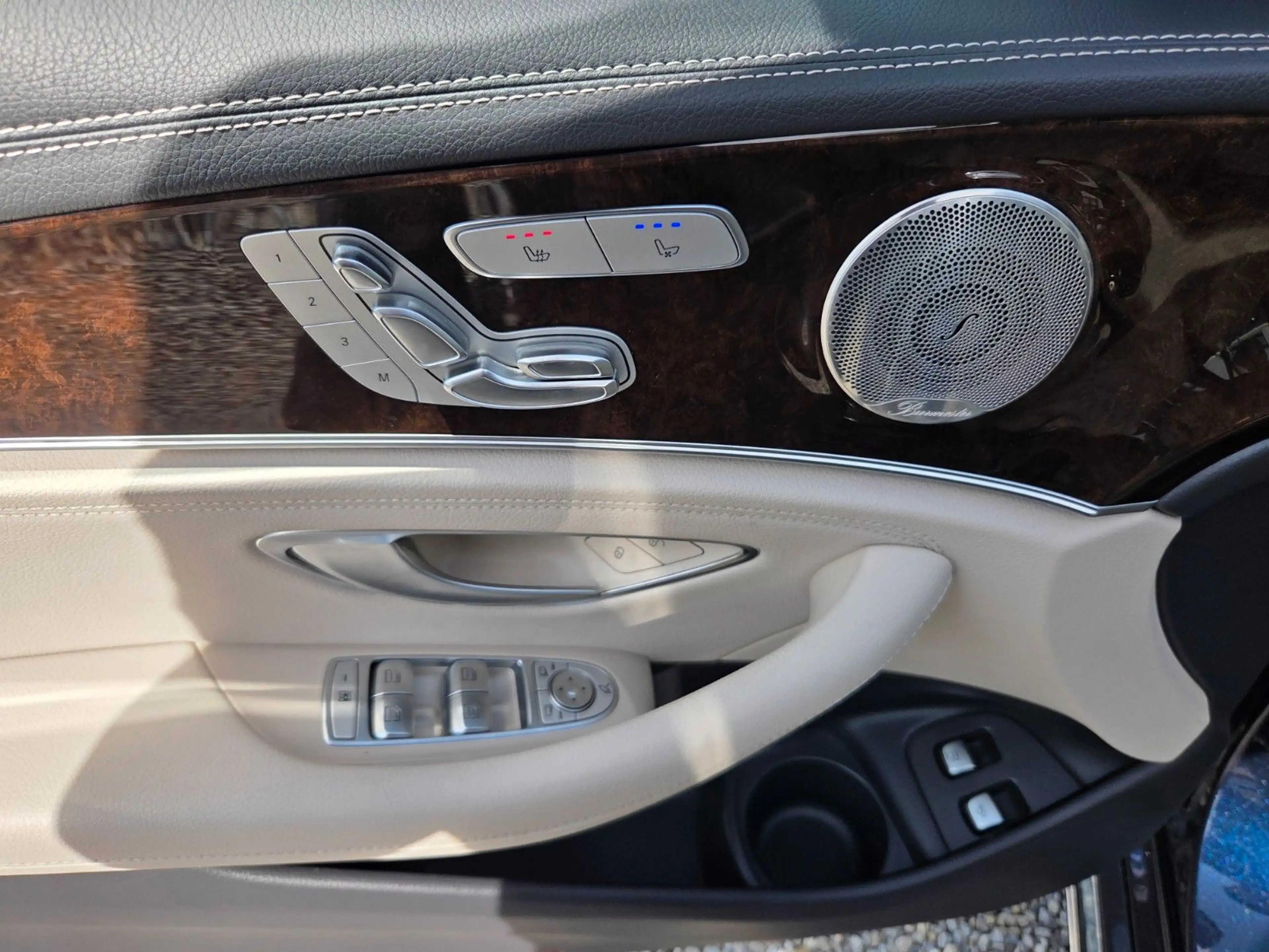 Mercedes-Benz E 300 e T Massage*Pano*360°Kamera*HUD*Keyless — photo 14