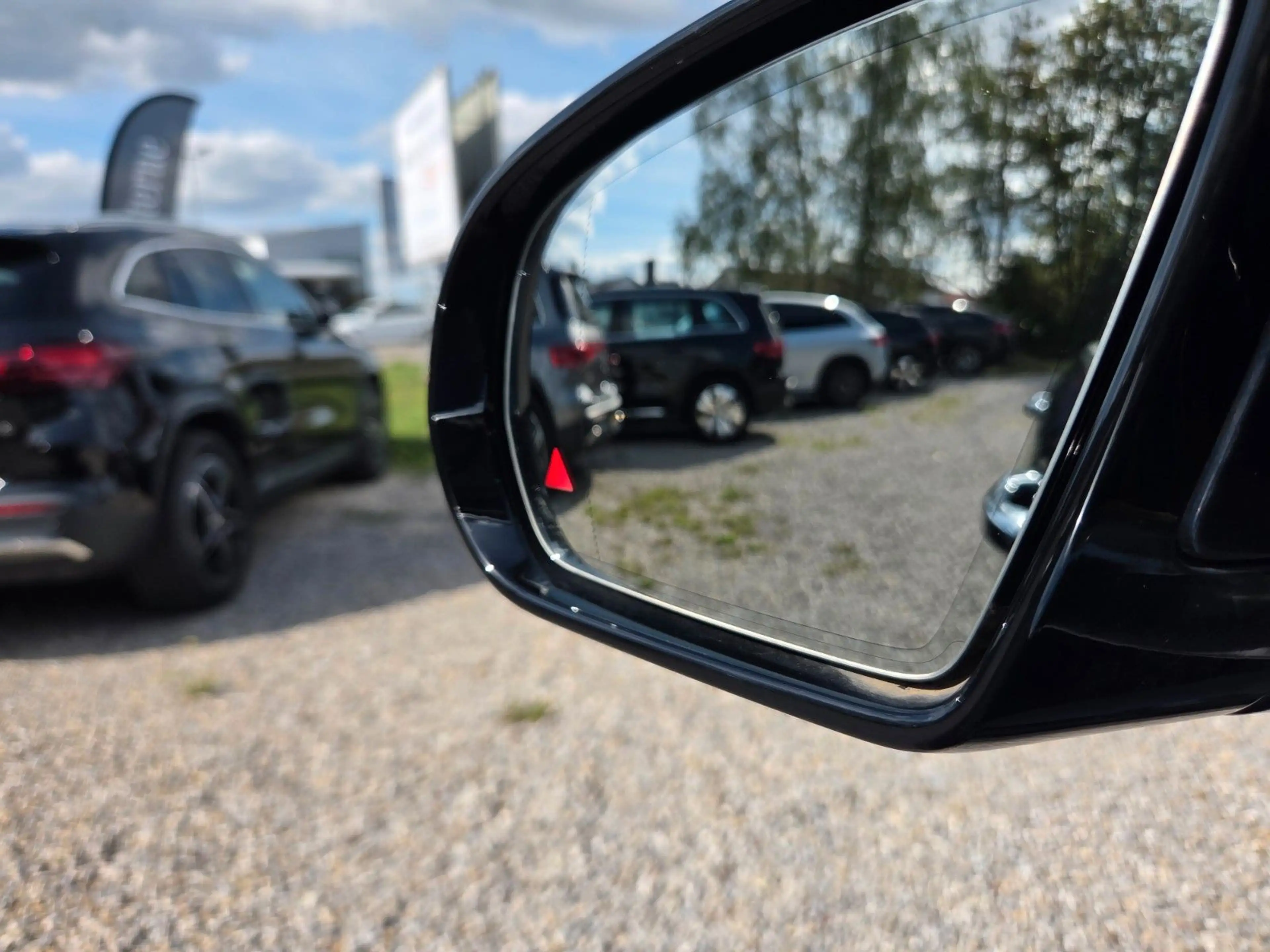 Mercedes-Benz E 300 e T Massage*Pano*360°Kamera*HUD*Keyless — photo 22