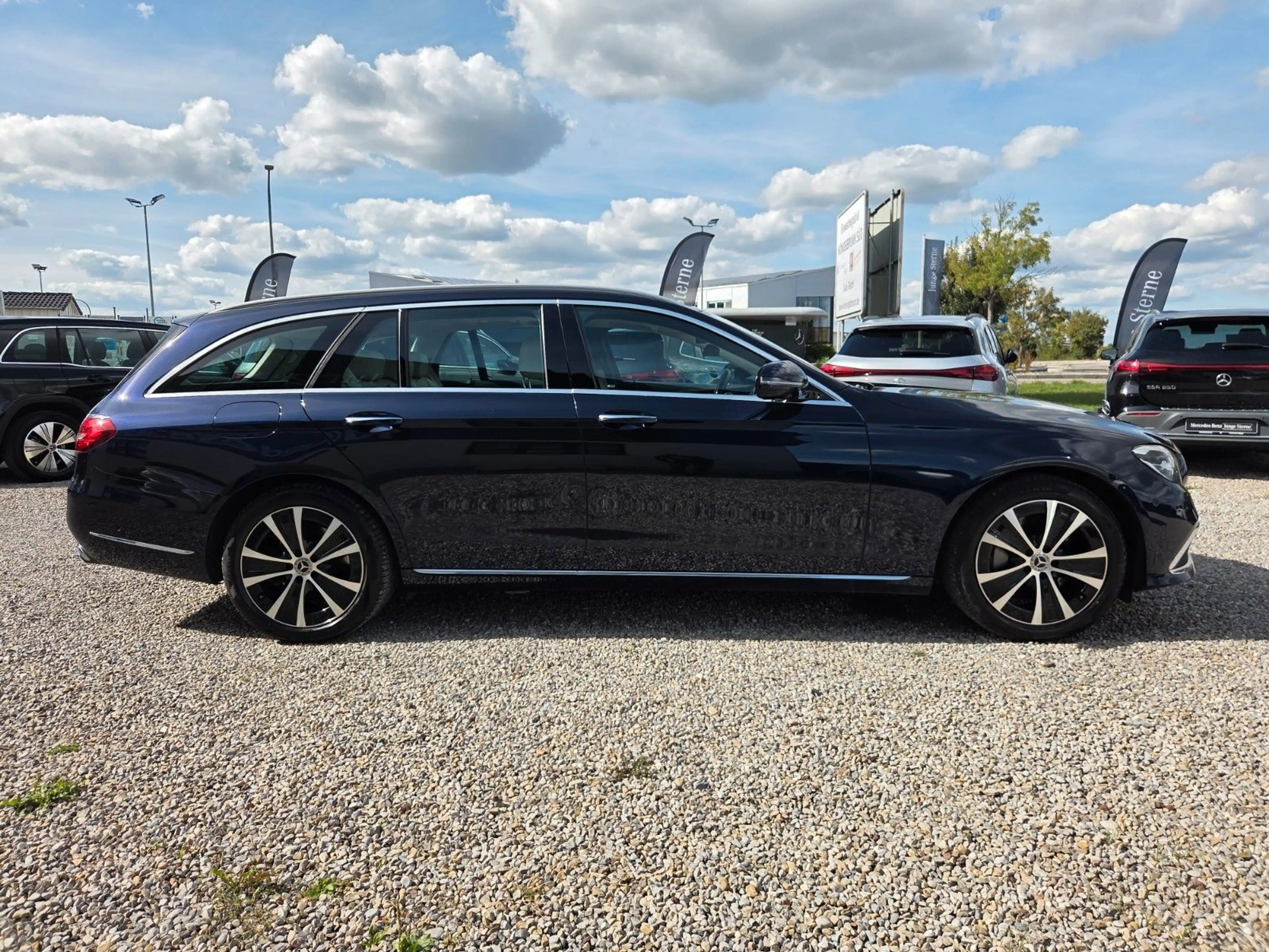 Mercedes-Benz E 300 e T Massage*Pano*360°Kamera*HUD*Keyless — photo 5