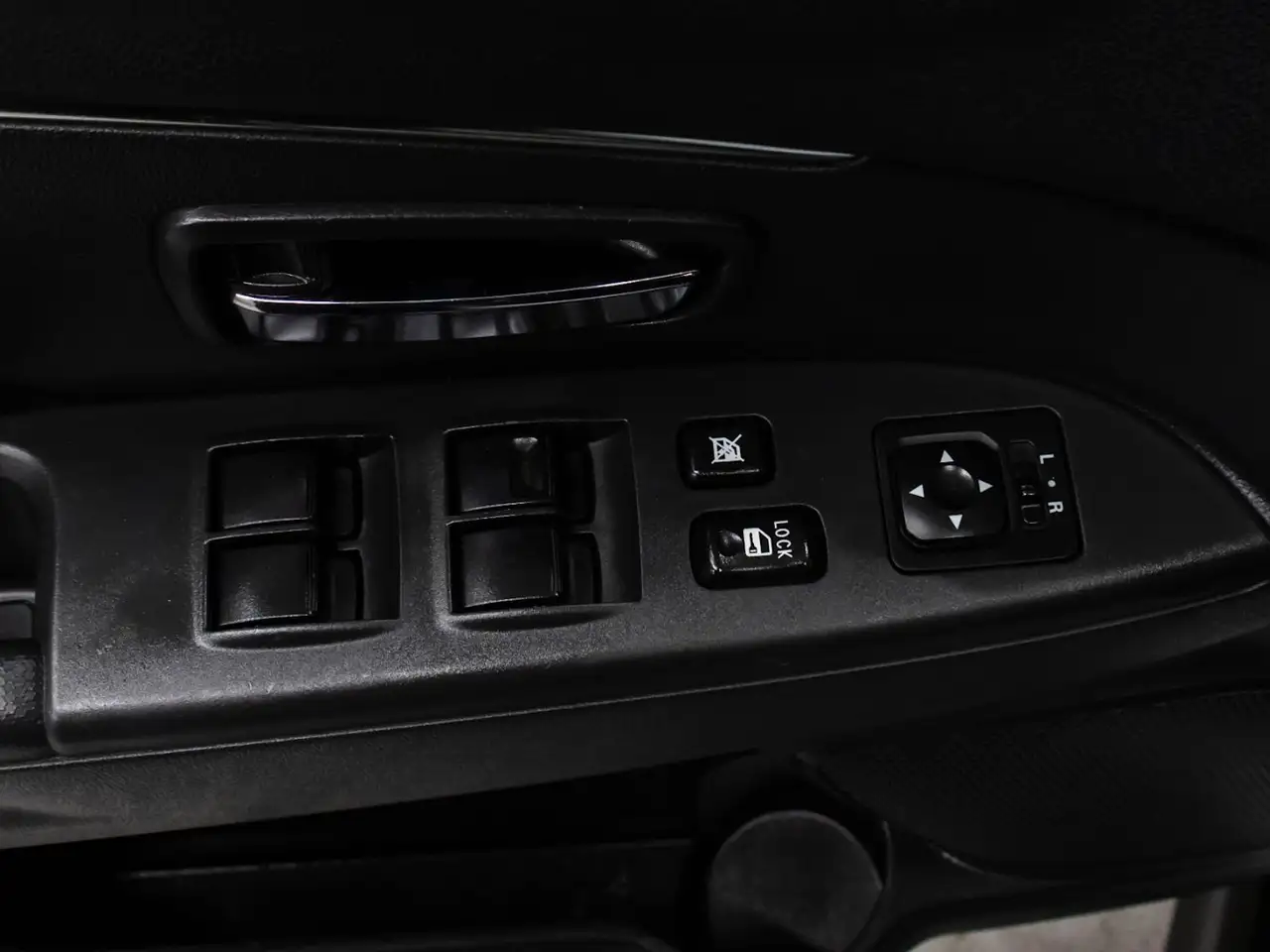 Mitsubishi RVR снимка Mitsubishi RVR