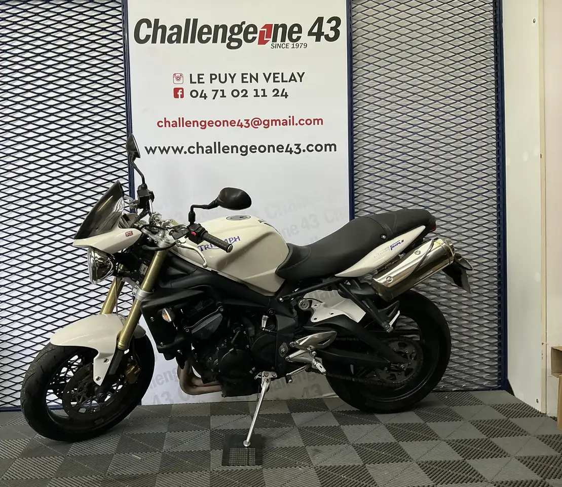 Triumph Street Triple 675