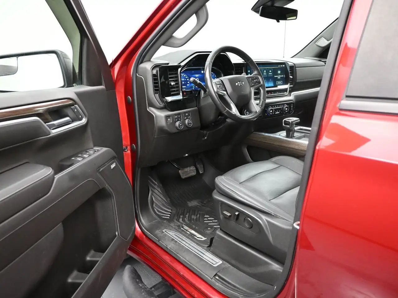 Chevrolet Silverado 1500 снимка Chevrolet Silverado 1500